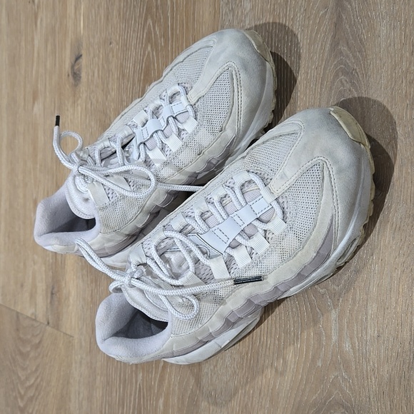 Nike Shoes - Nike Women's sz 7 Athletic Shoes